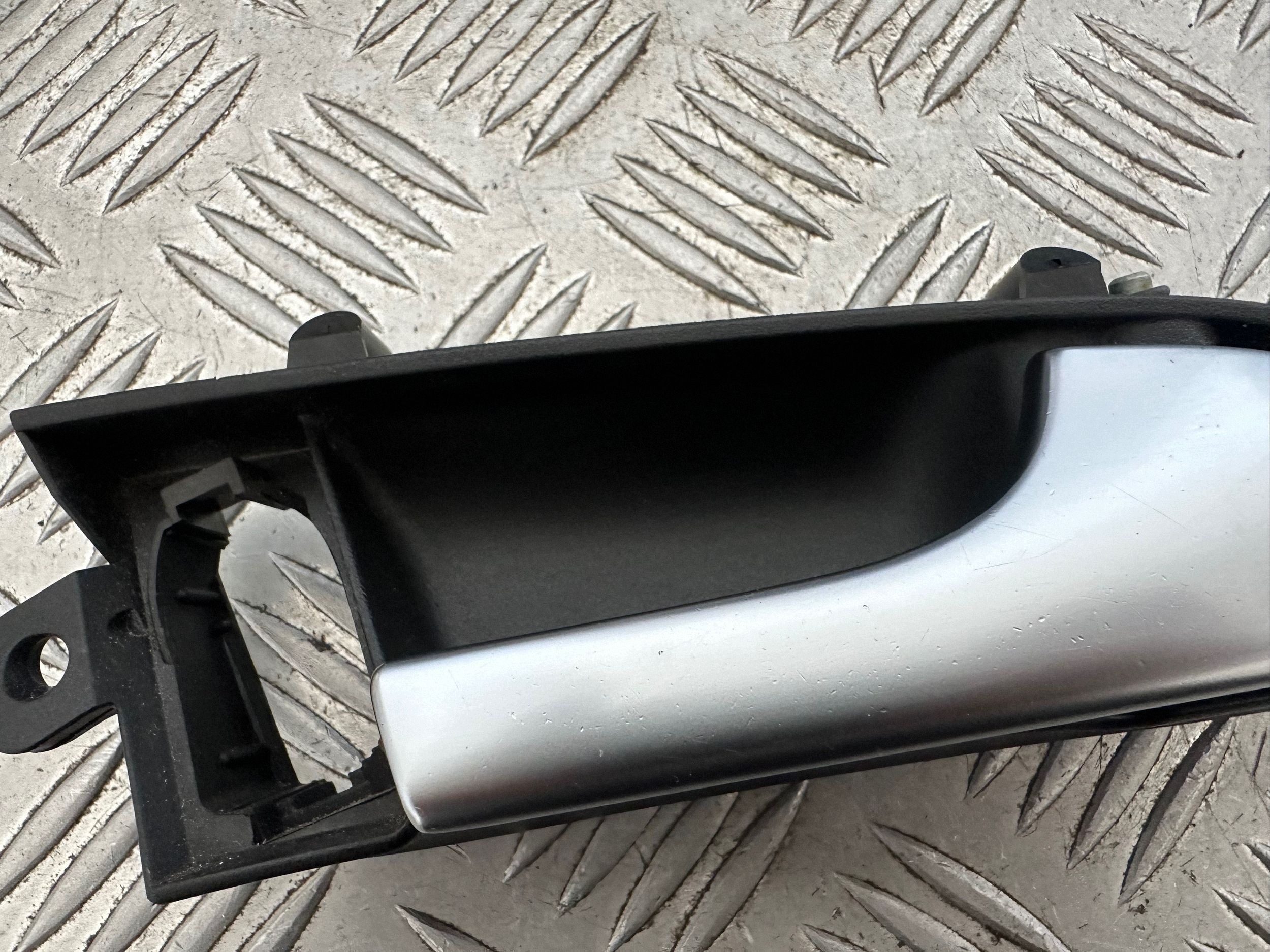 Poignée de porte Audi OE 8P3867020 image 3