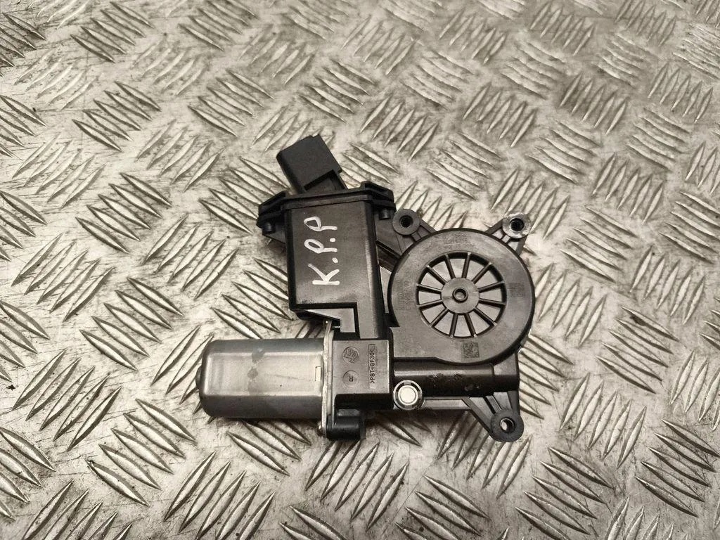 Opel Astra K V 16 Ruitbediening Links Voor image 2