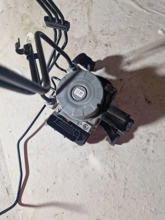 ABS-Pumpe BMW 3er F30/F80 10091765003 3.0 Diesel 190kW 2012 image 3