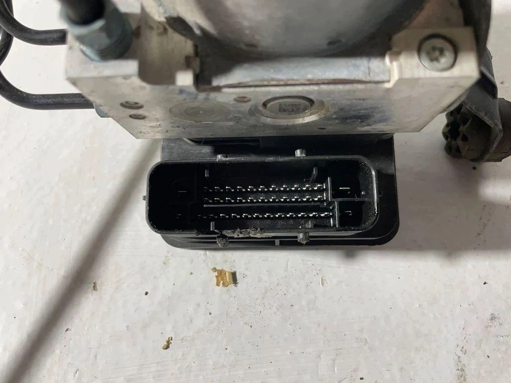 ABS-Pumpe BMW 3 (F30, F80) 28515127203 3.0 Diesel 190kW 2015 image 3