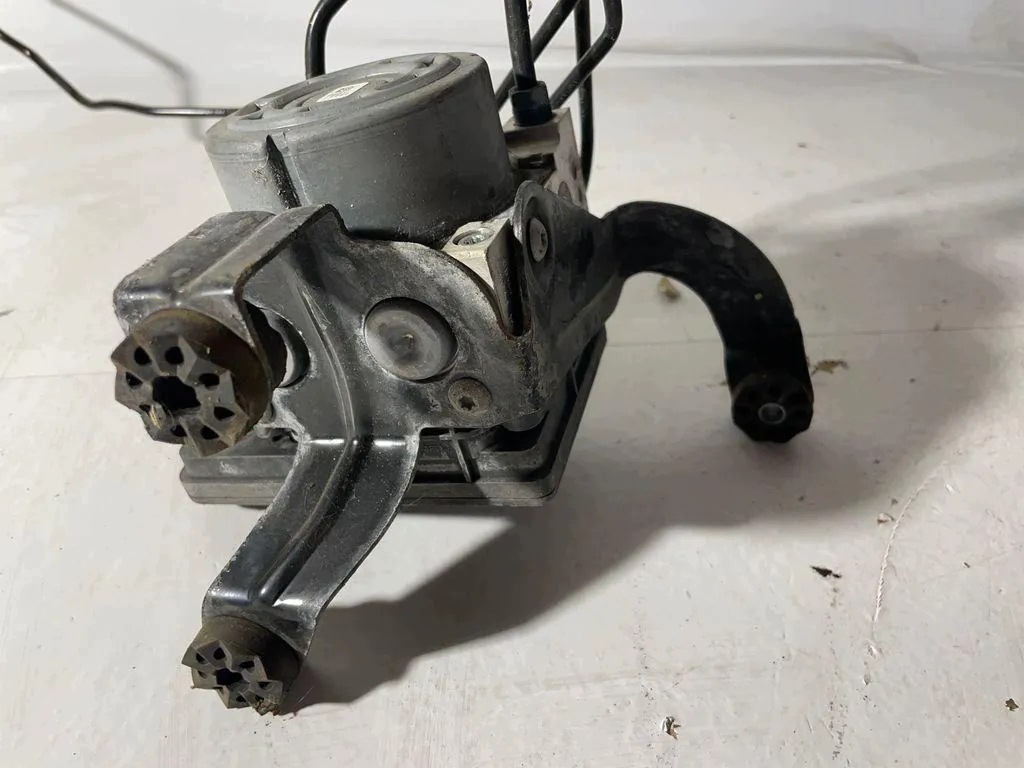 ABS-Pumpe BMW 3 (F30, F80) 28515127203 3.0 Diesel 190kW 2015 image 4