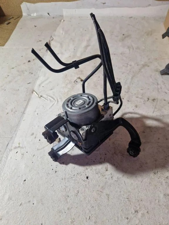 ABS-Pumpe BMW 3er F30/F80 10091708403 Diesel 165kW 2015 image 3