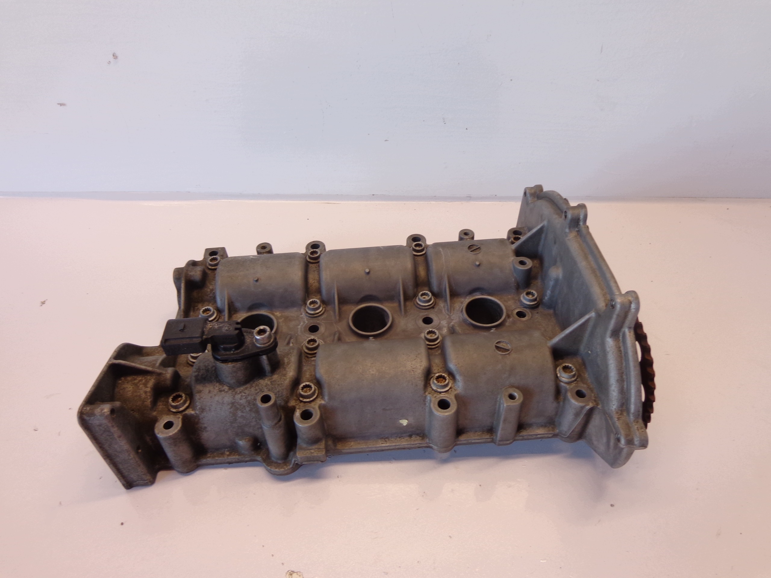 Coperchio valvole VW Polo 4 1.2 12V usato 03E103475Q image 2