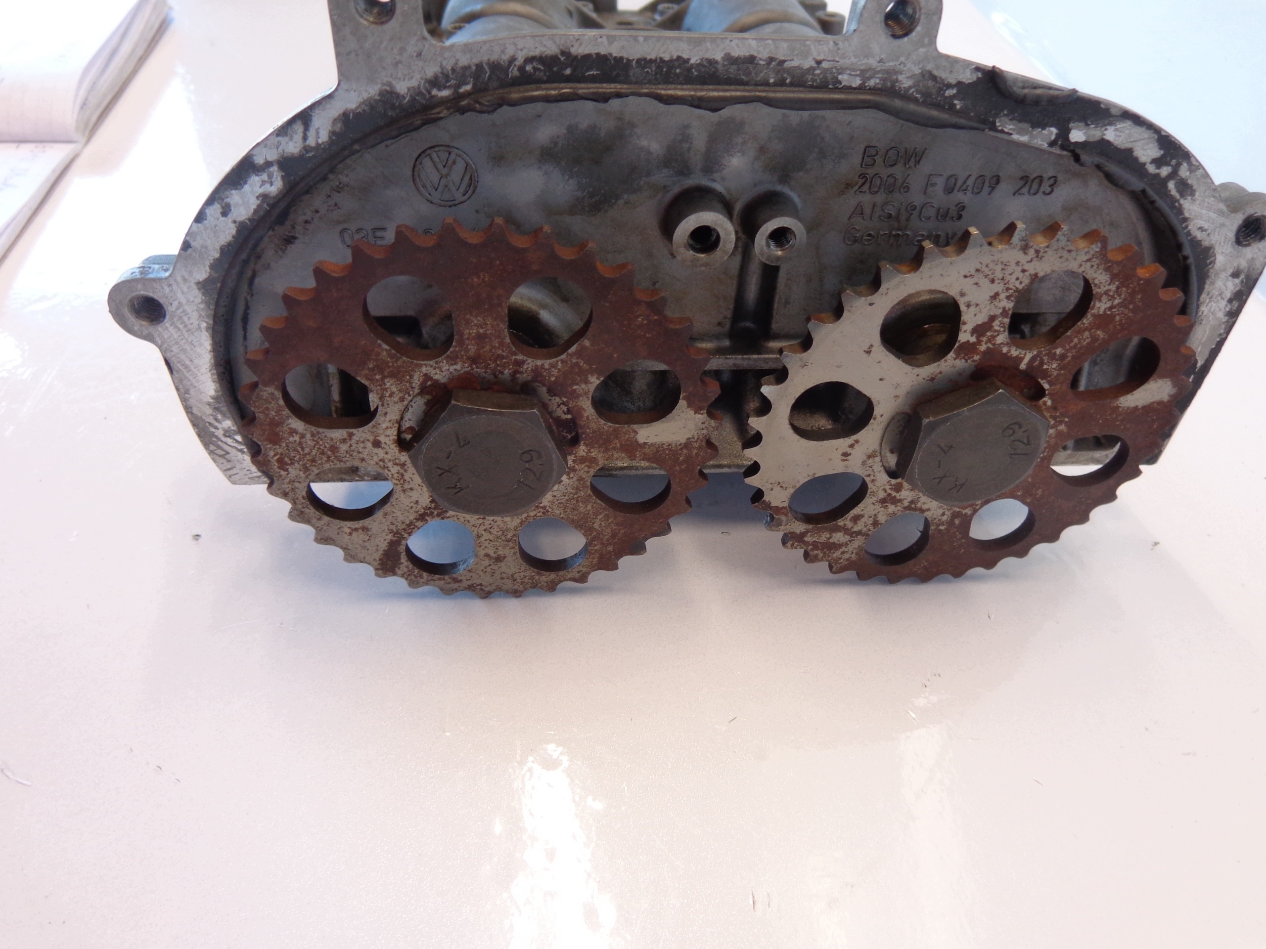 Coperchio valvole VW Polo 4 1.2 12V usato 03E103475Q image 3