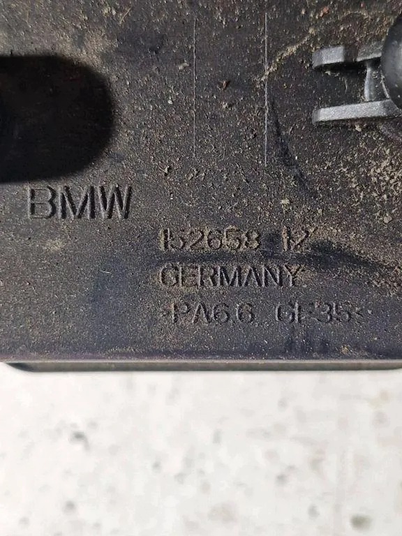 Nockenwellenhebel-Abdeckung BMW 3 (F30, F80) OEM 1107201621081 image 3