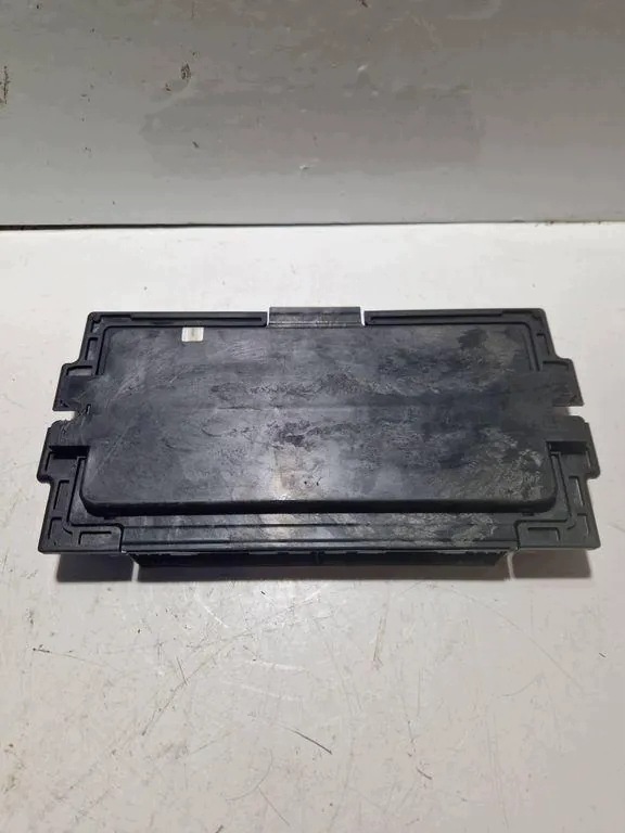Valomoduuli BMW 3 (E90) 6135924100501 3.0L diesel 150kW 2010