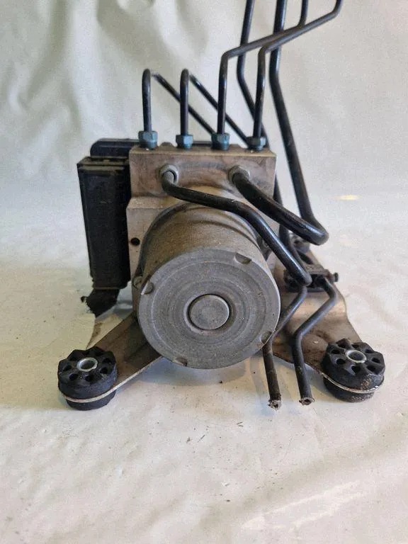 Pump ABS BMW 5 (F10) 34516876908 3.0D 180kW 2011