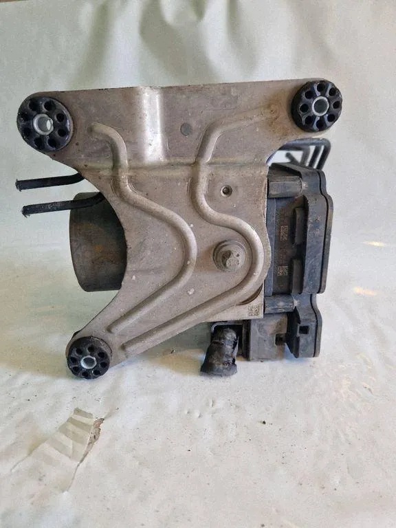 ABS-Pumpe BMW 5 (F10) 34516876908 3.0d 180kW 2011 image 4