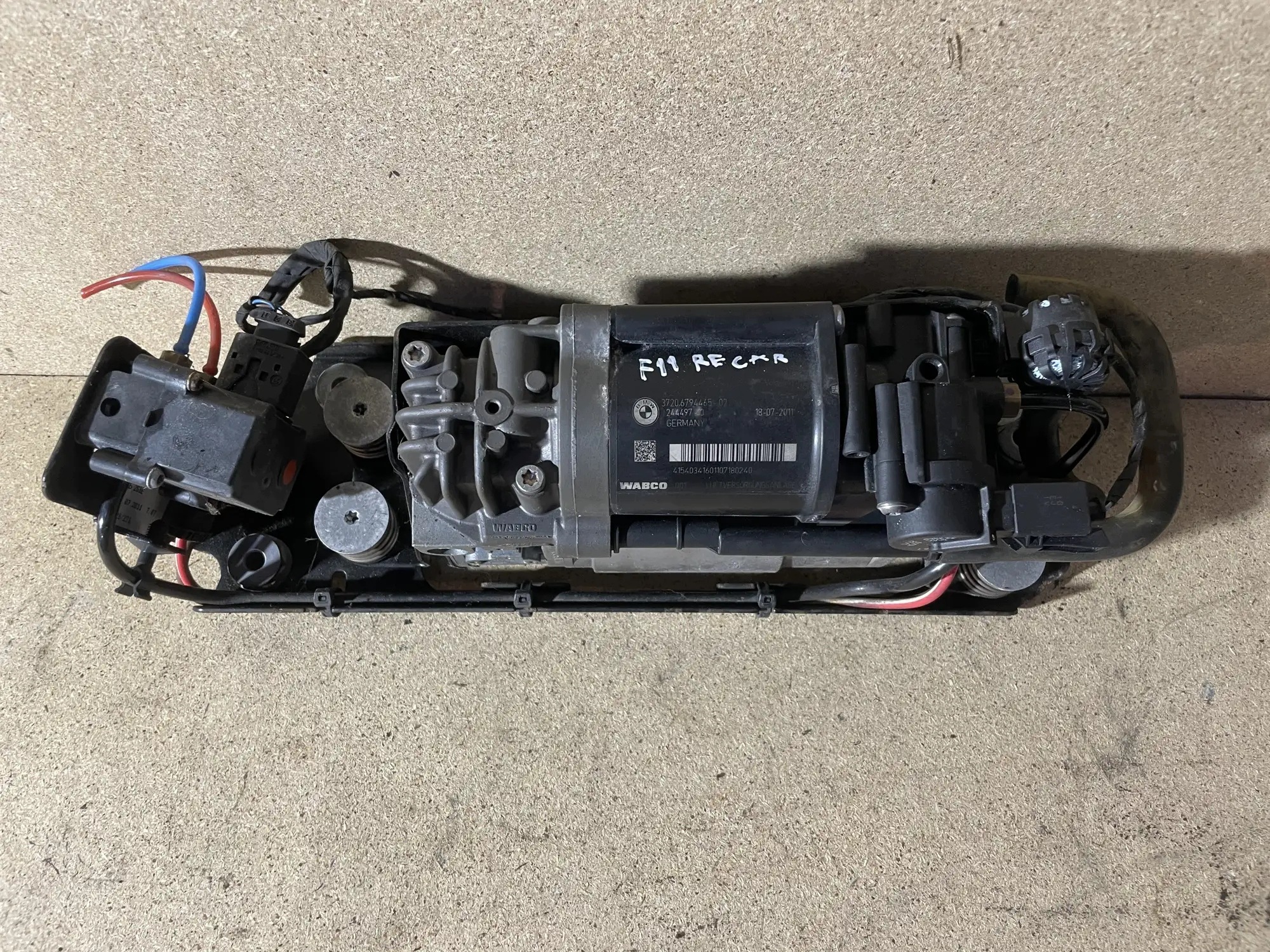 Module suspension pneumatique BMW 5 Touring F11 24449710