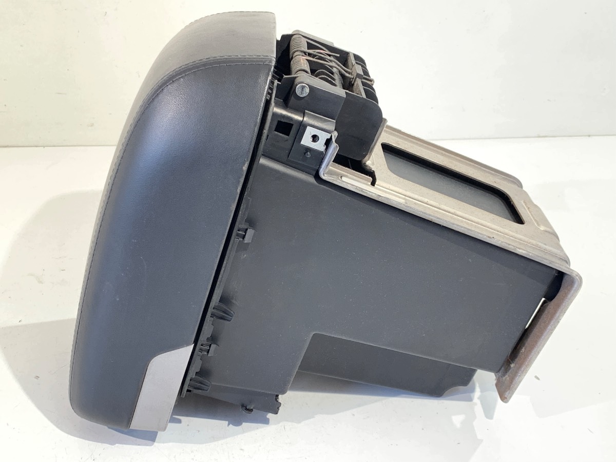 Used Armrest for Hyundai ix35 SUV OEM 84681-2Y000