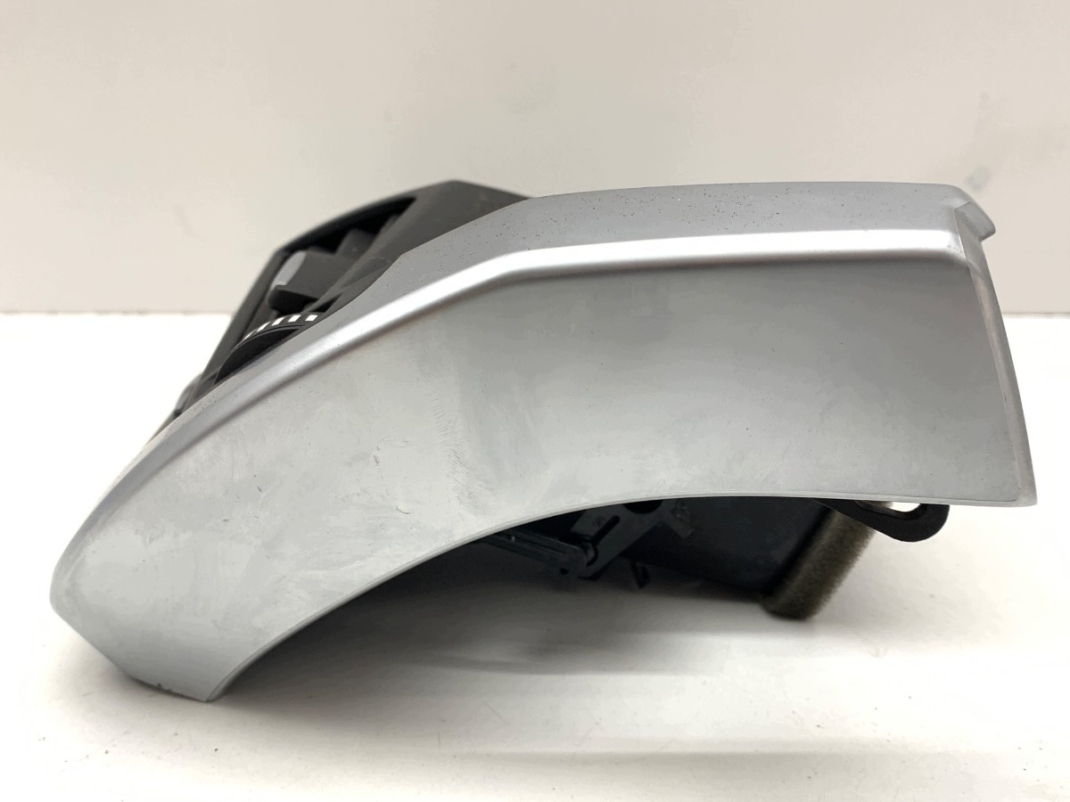 Ilmastointiritilä oikea etuosa BMW F15