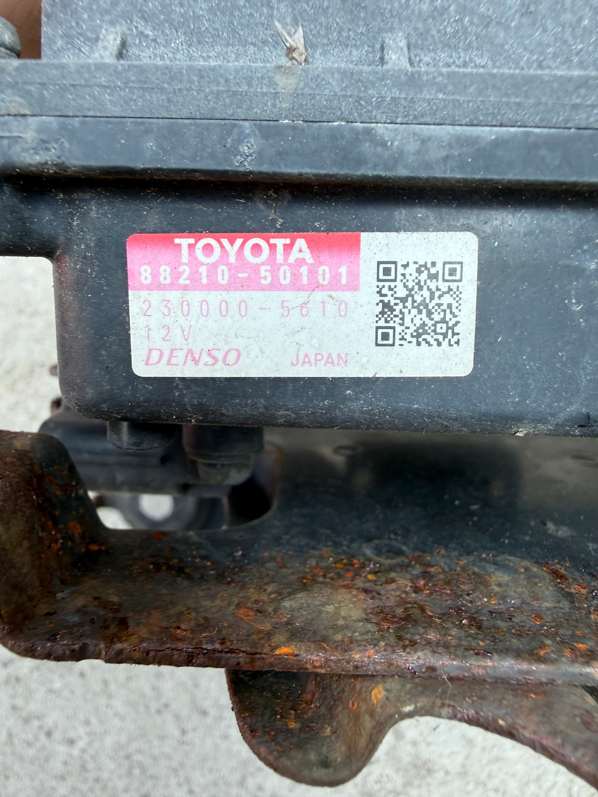 Lexus LS460 LS600h 06-10 etututka 88210-50101