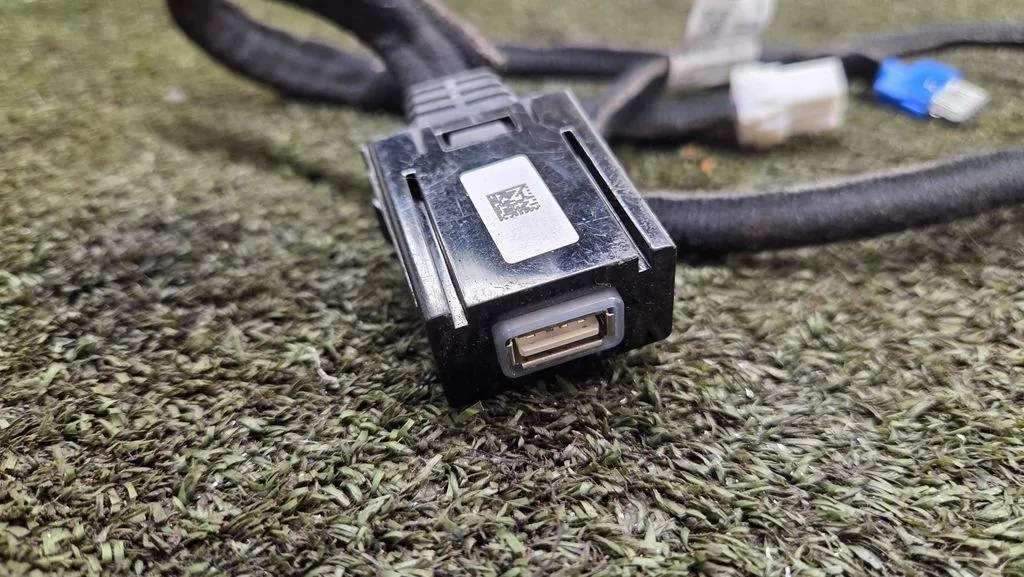 USB KIA NIRO 96120AT000 150kW 2023 image 4