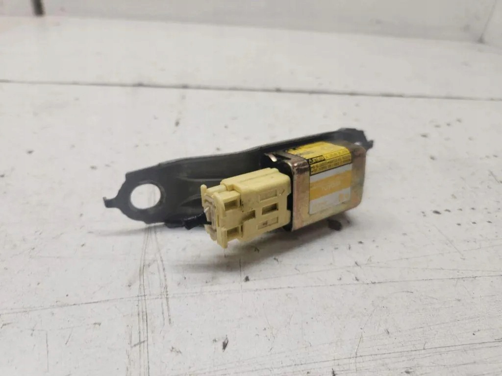 Toyota Prius II sensor 89834-47020 image 2