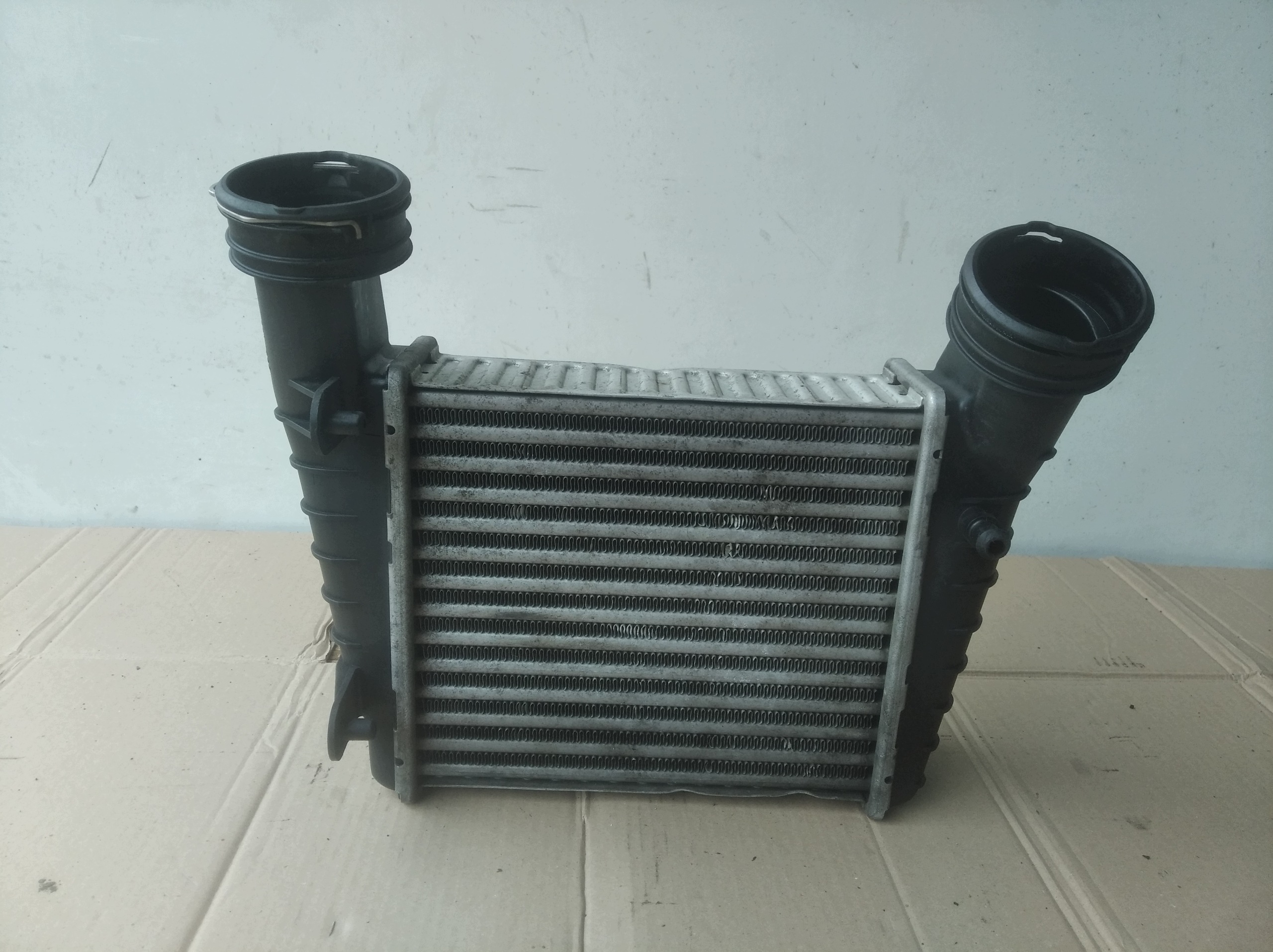 Intercooler VW Passat B5 1.9 TDI Usado image 8