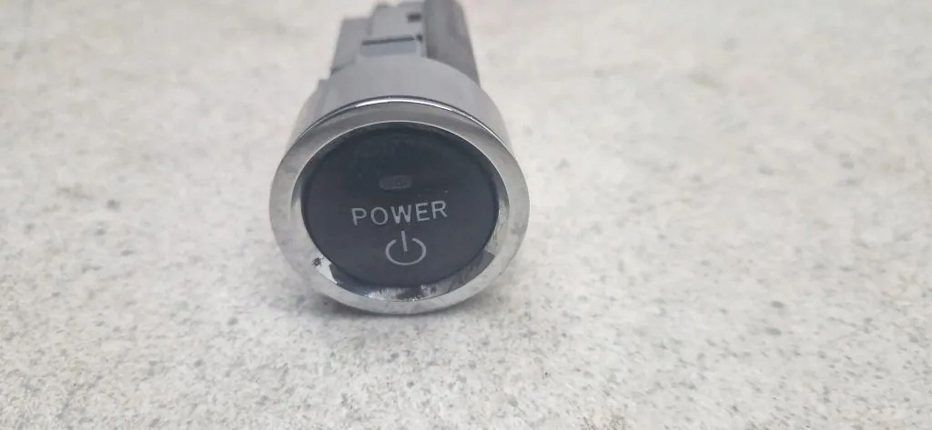 Bouton Start/Stop Toyota Auris (_E15_) 15A8544 2.2 D-4D 130kW 2007 image 2