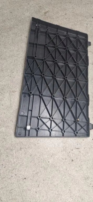 Cache latéral coffre RAV4 V droit OEM 4584162070 image 4