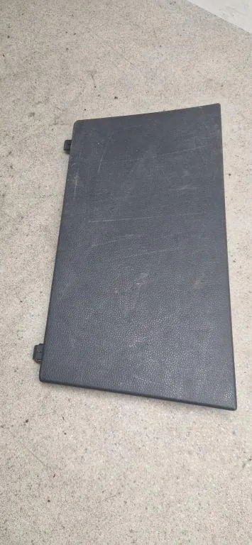 Cache latéral coffre RAV4 V droit OEM 4584162070 image 6