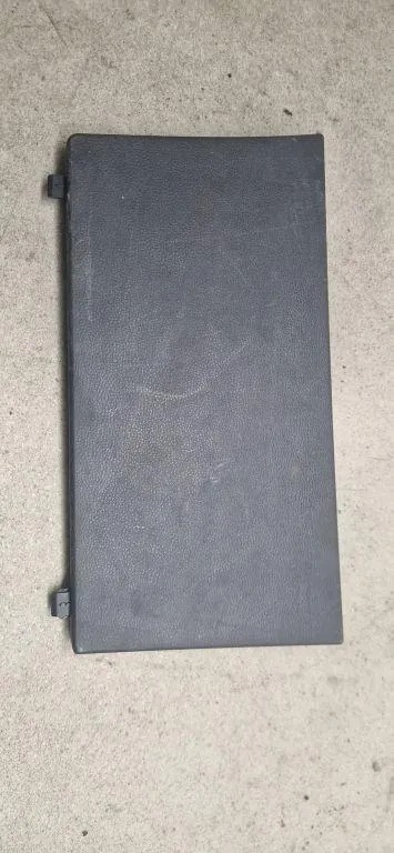 Cache latéral coffre RAV4 V droit OEM 4584162070 image 7