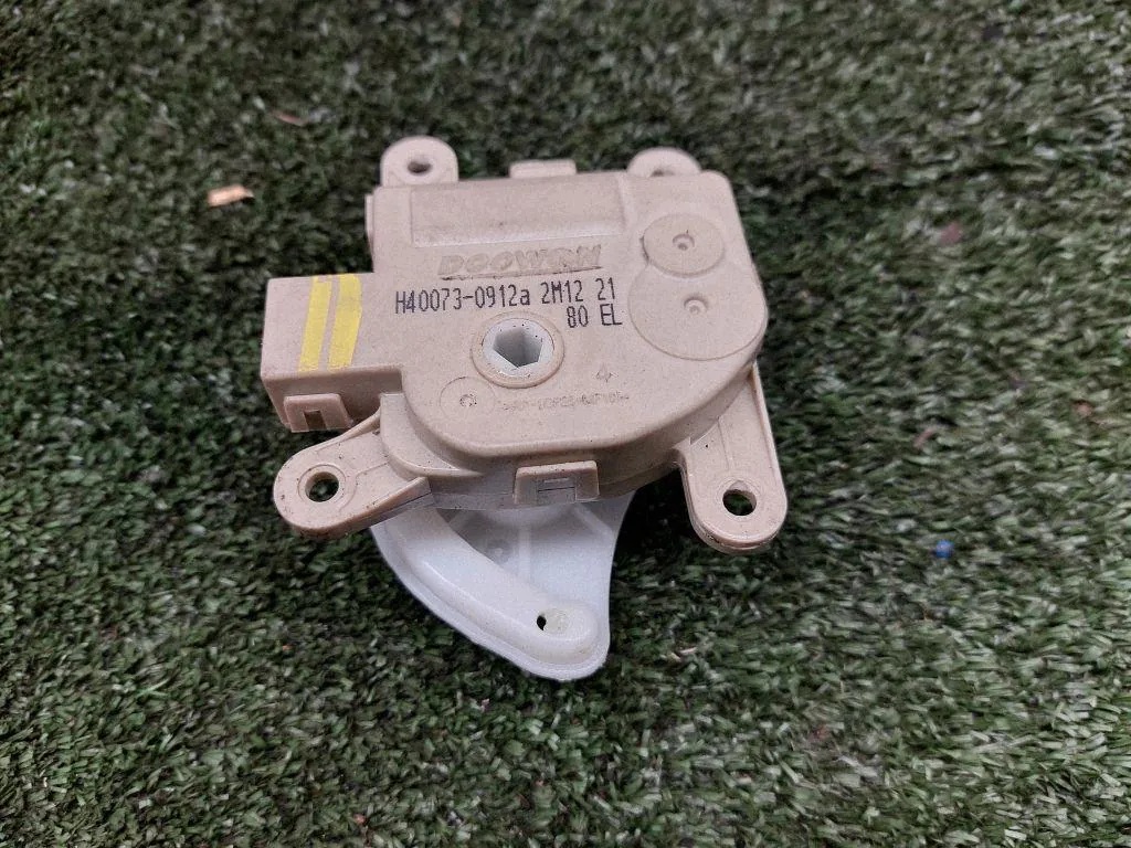 Motor de aletas colector KIA 2M12 2023 image 4