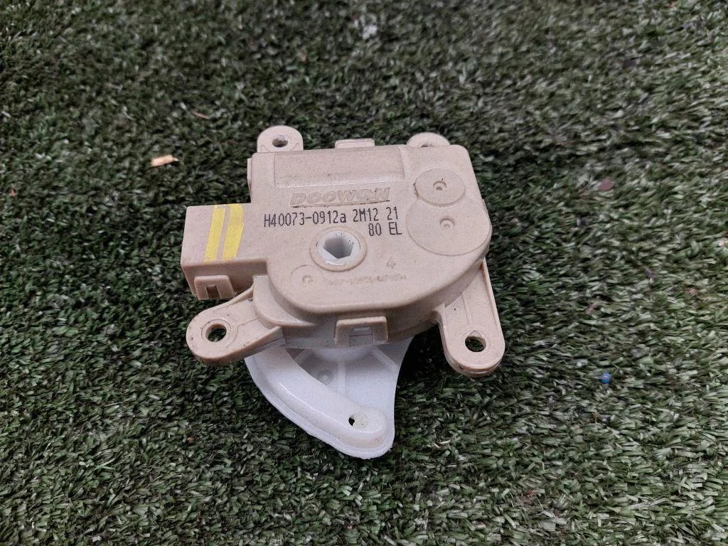 Motor de aletas colector KIA 2M12 2023 image 5