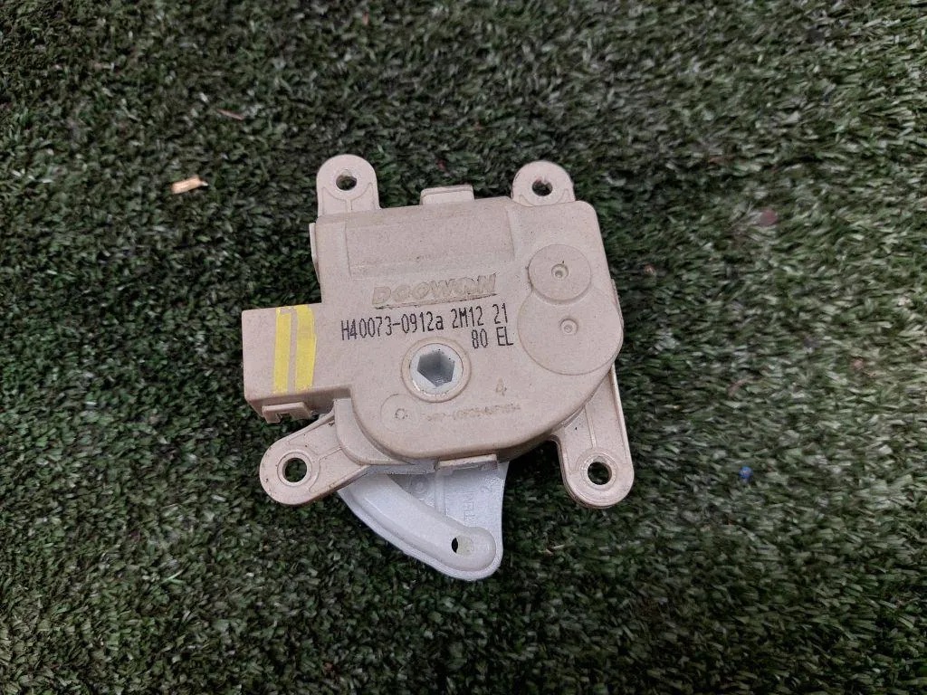 Motor de aletas colector KIA 2M12 2023 image 6