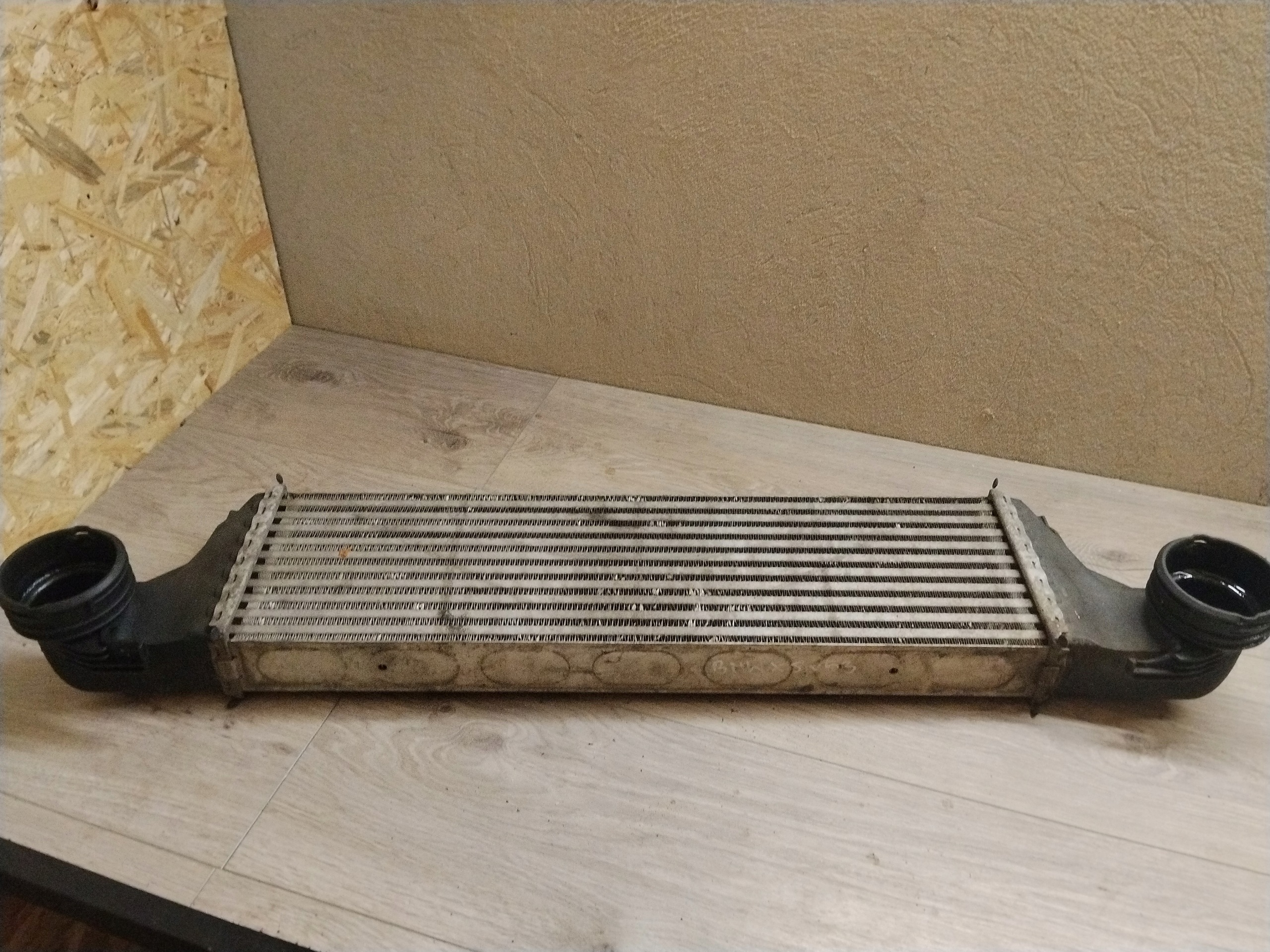 BMW X5 E53 2001 Intercooler AMD58666 image 2
