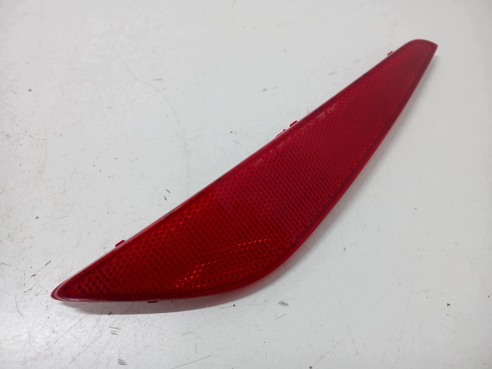 Takaisinheijastin Hyundai i40 Sedan Oem 92406-3Z300