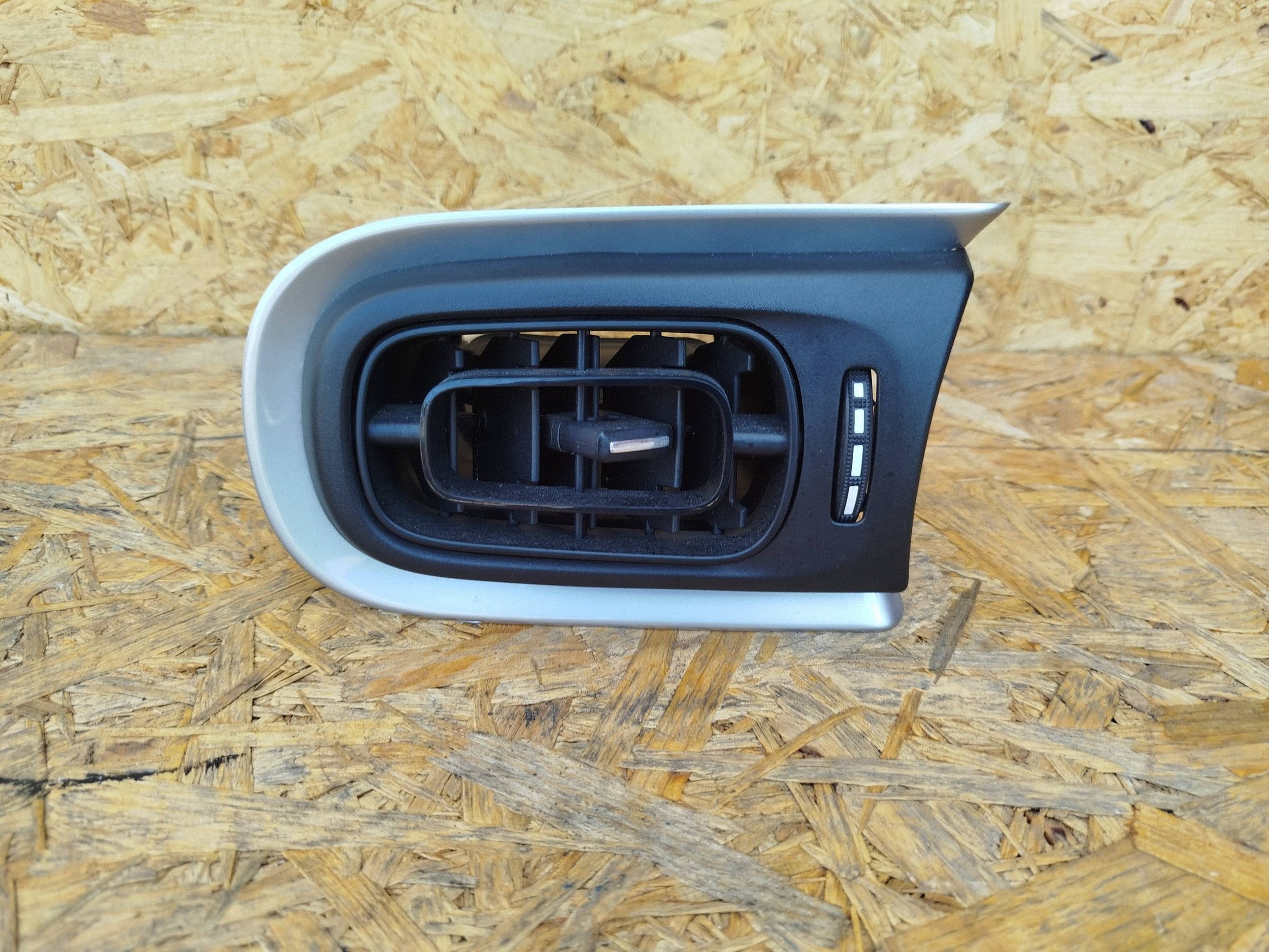 Grille de ventilation Citroen C3 963ZD00 image 2
