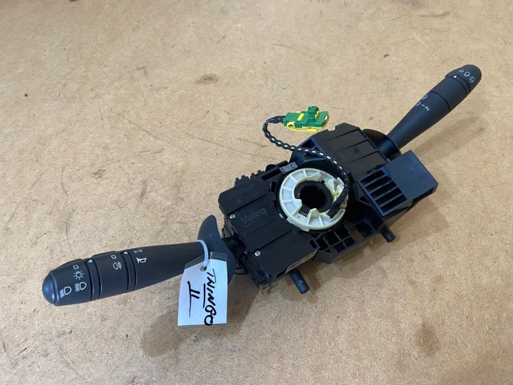 RENAULT TWINGO 2 II (07-14R) Combination Switch Stalk Assembly