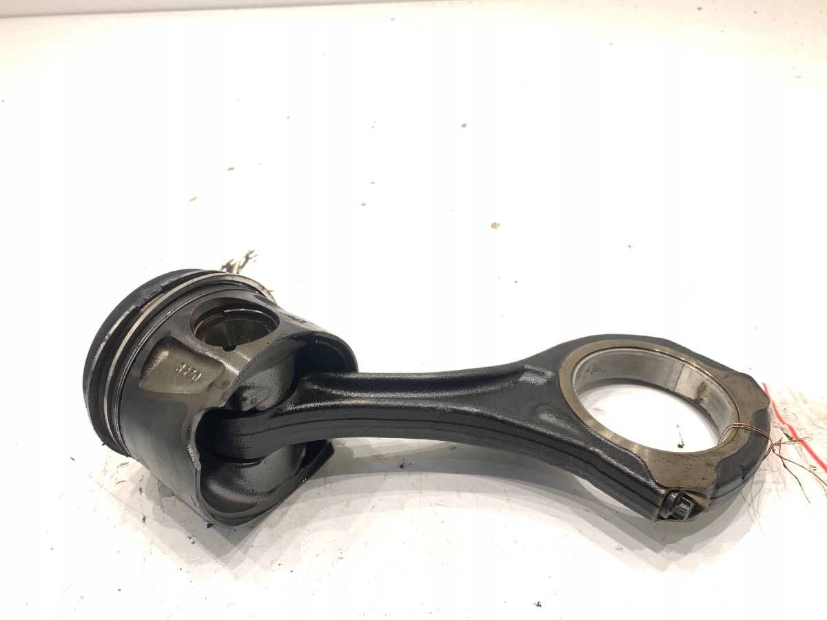 Mercedes Sprinter 3.0 190KM Piston with Connecting Rod