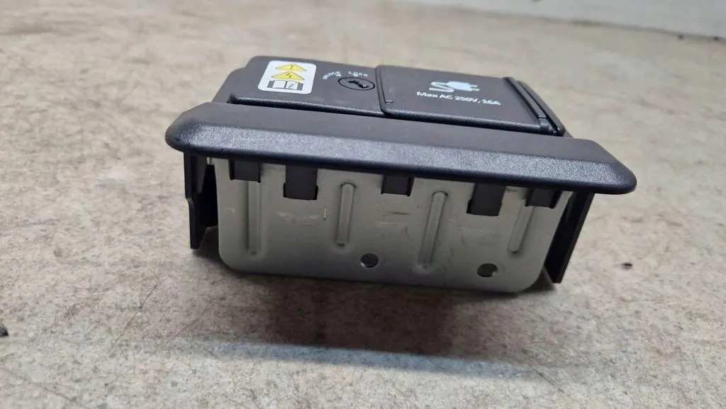 12V Socket Kia EV6 (CV) 95190CVZD0 Used OEM image 4