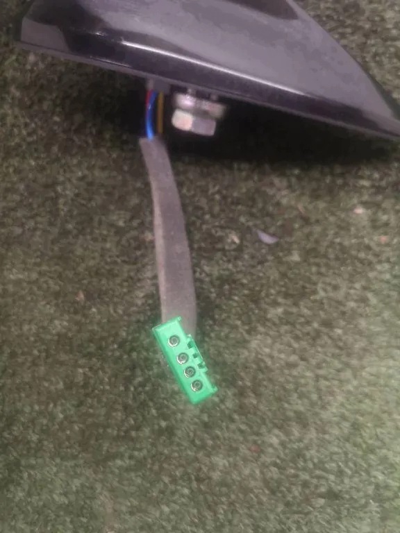 Relings KIA 96210A1300A usados 2023 image 3