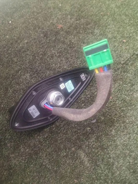 Relings KIA 96210A1300A usados 2023 image 4