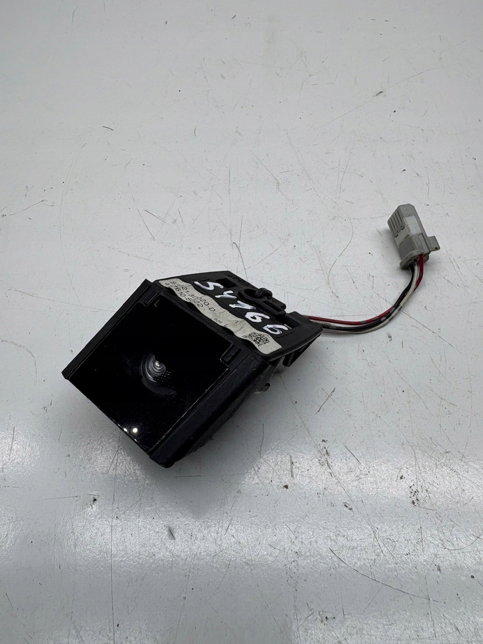 Sensor de Sol Lexus GS III 8302130020D Usado image 2