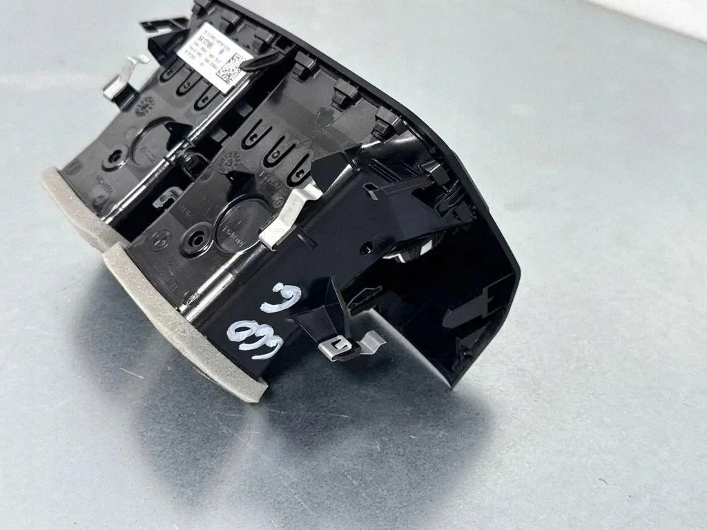 Prise d'air console BMW 5 G60 OEM 31529794 image 6