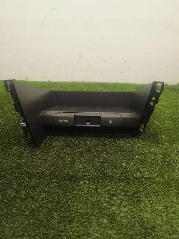 Prise 12V KIA XCEED (CD) 84682J7900 image 2