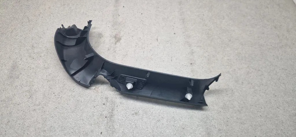 Finition couvercle coffre Mitsubishi Outlander III 7224A167 image 3