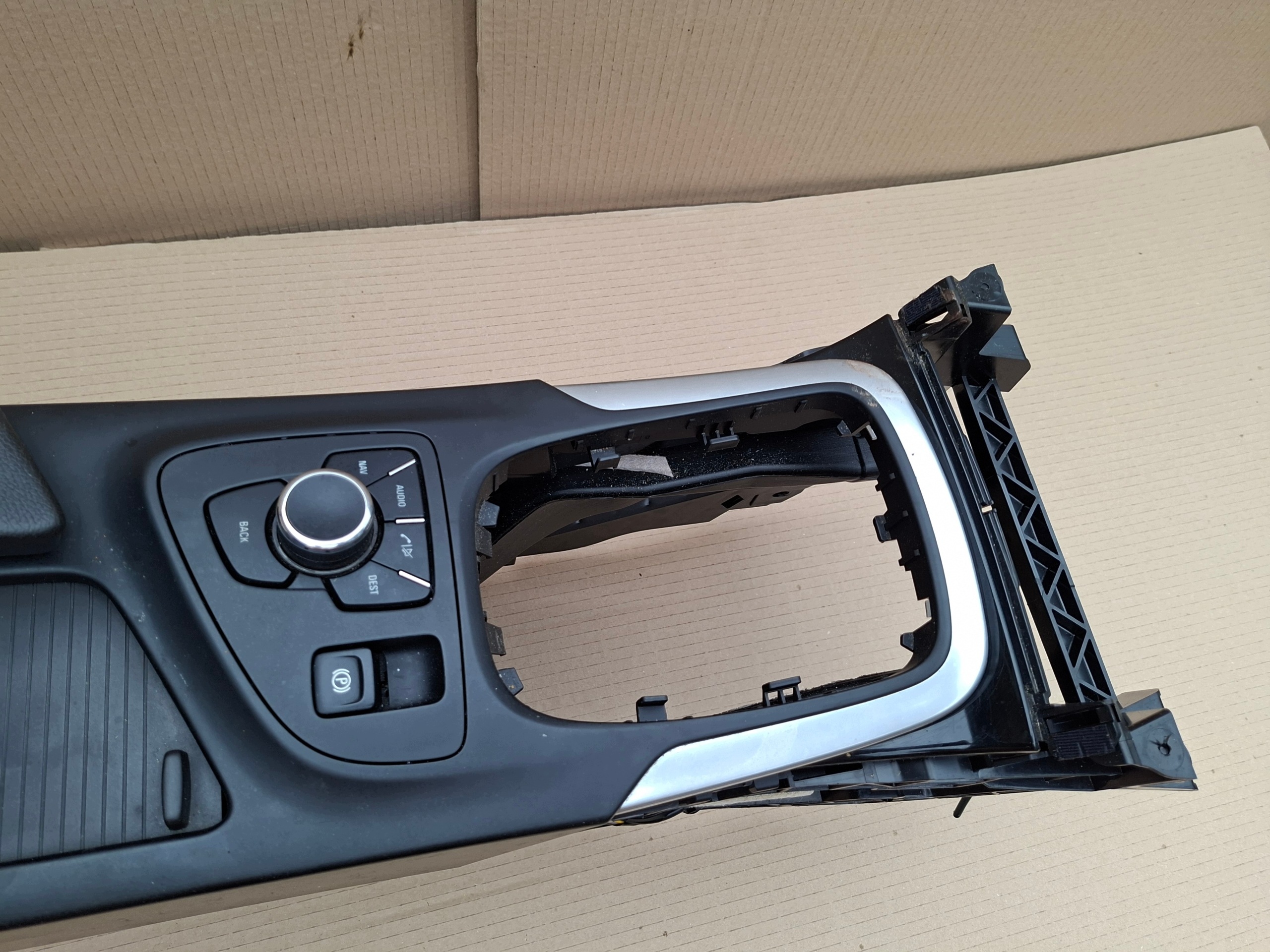 Accoudoir Opel Insignia A 2011 Break image 3