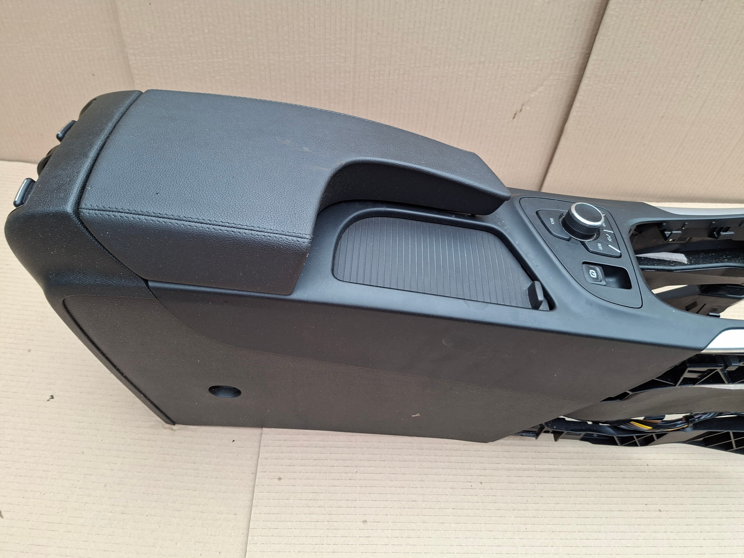 Accoudoir Opel Insignia A 2011 Break image 5