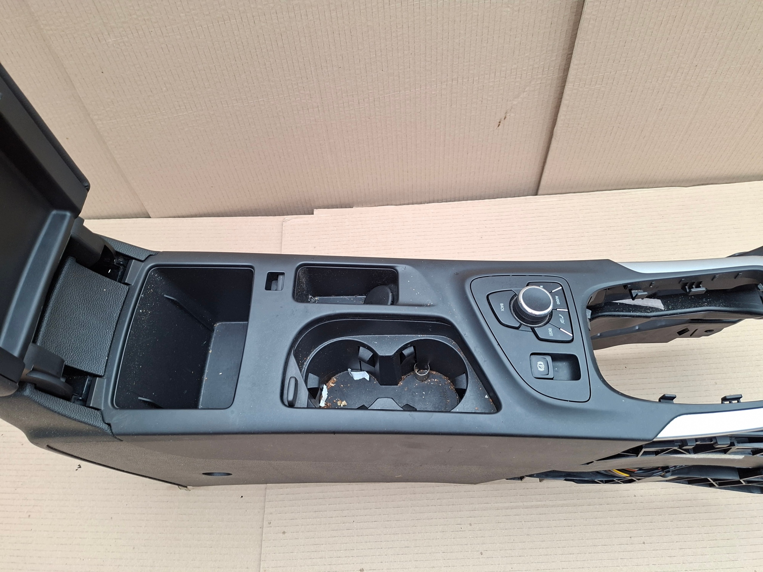 Accoudoir Opel Insignia A 2011 Break image 8