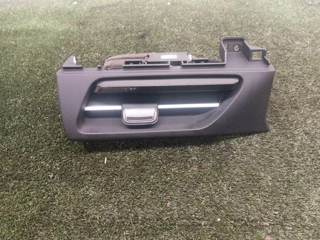 Grille de ventilation KIA 8203033800 image 2