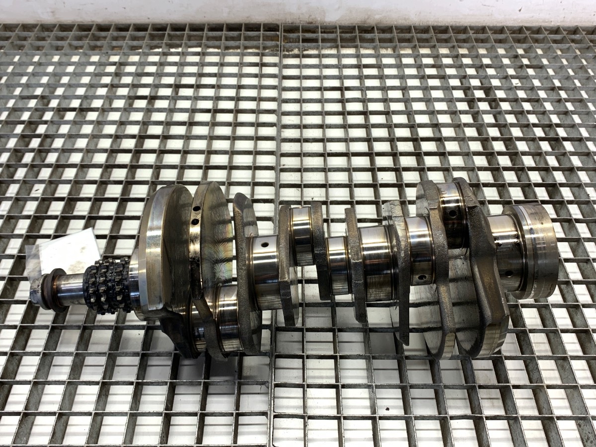 Kampiakseli Mercedes W251 3.0 224hv 1642030190