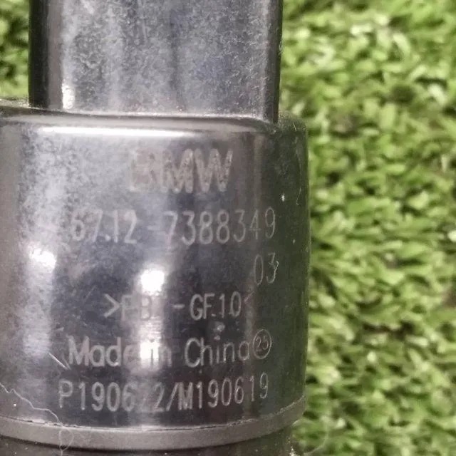 BMW i3 Windshield Washer Pump Used image 5
