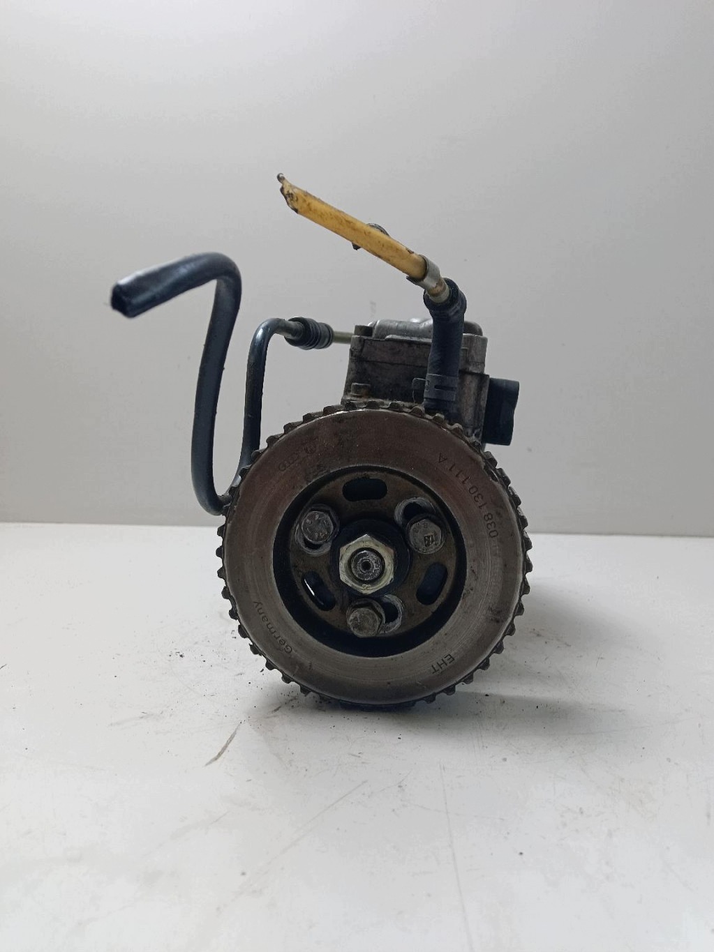 VW Golf IV Einspritzpumpe 038130107D
