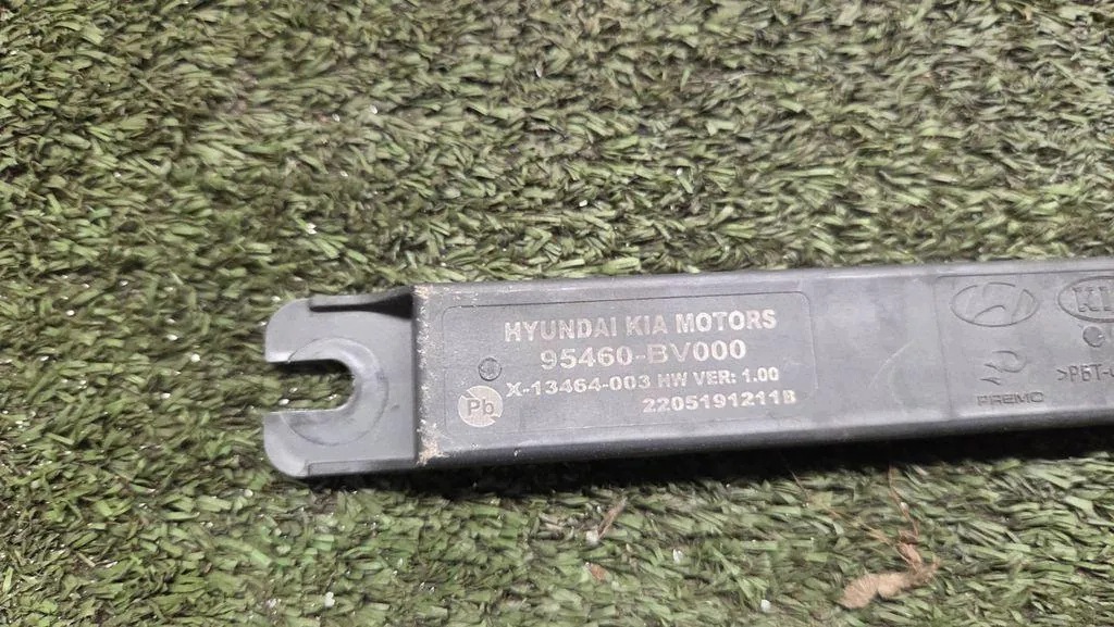 Front Left Headliner Handle KIA X13464003 Used image 3