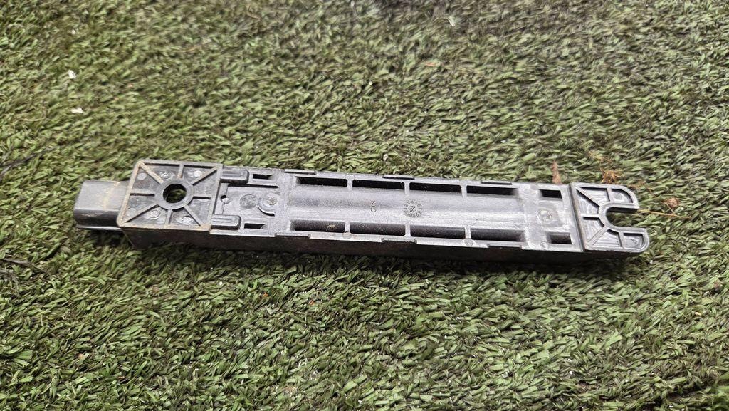 Front Left Headliner Handle KIA X13464003 Used image 4