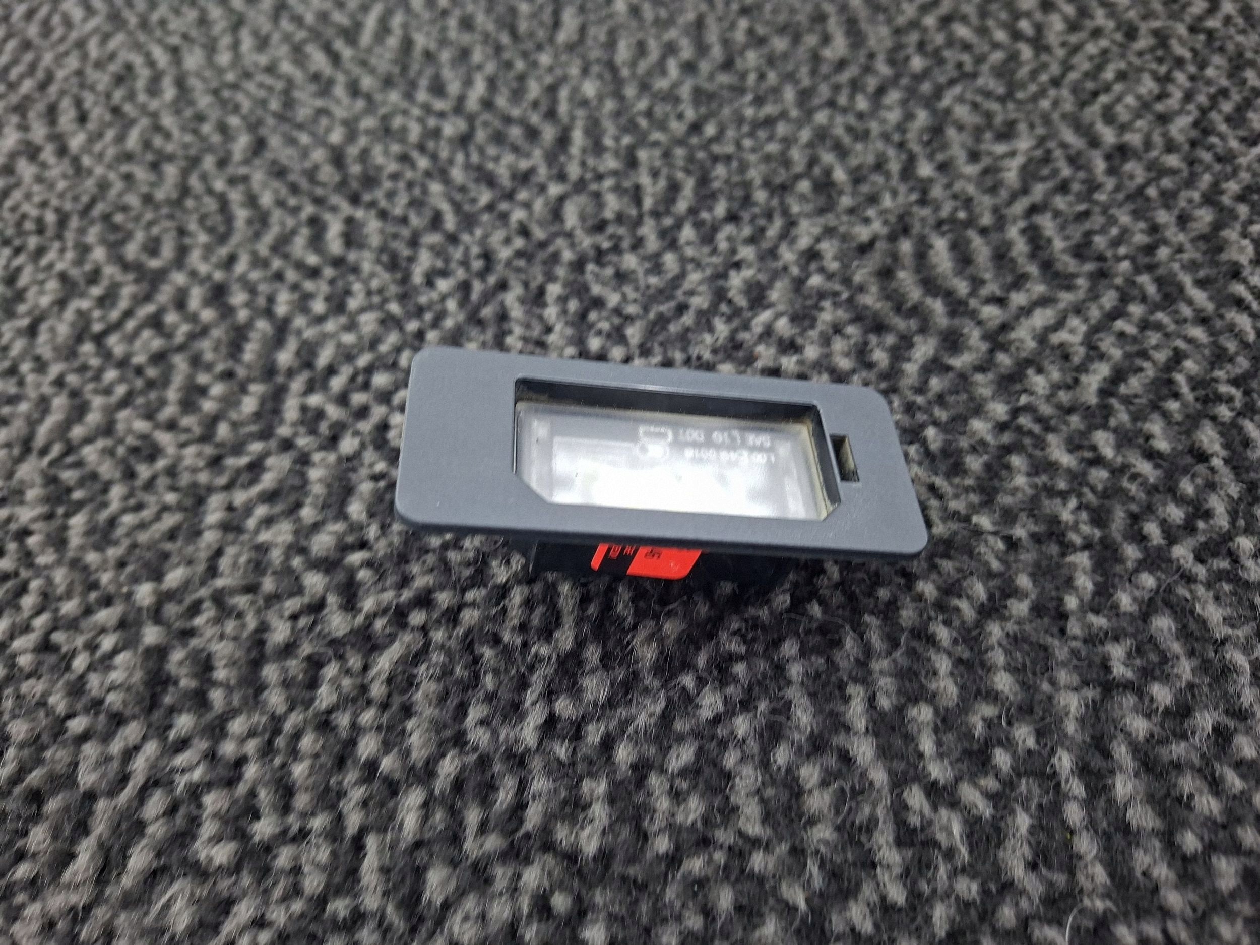 Lâmpada LED Placa BMW 2 Active Tourer U06 2024 image 6