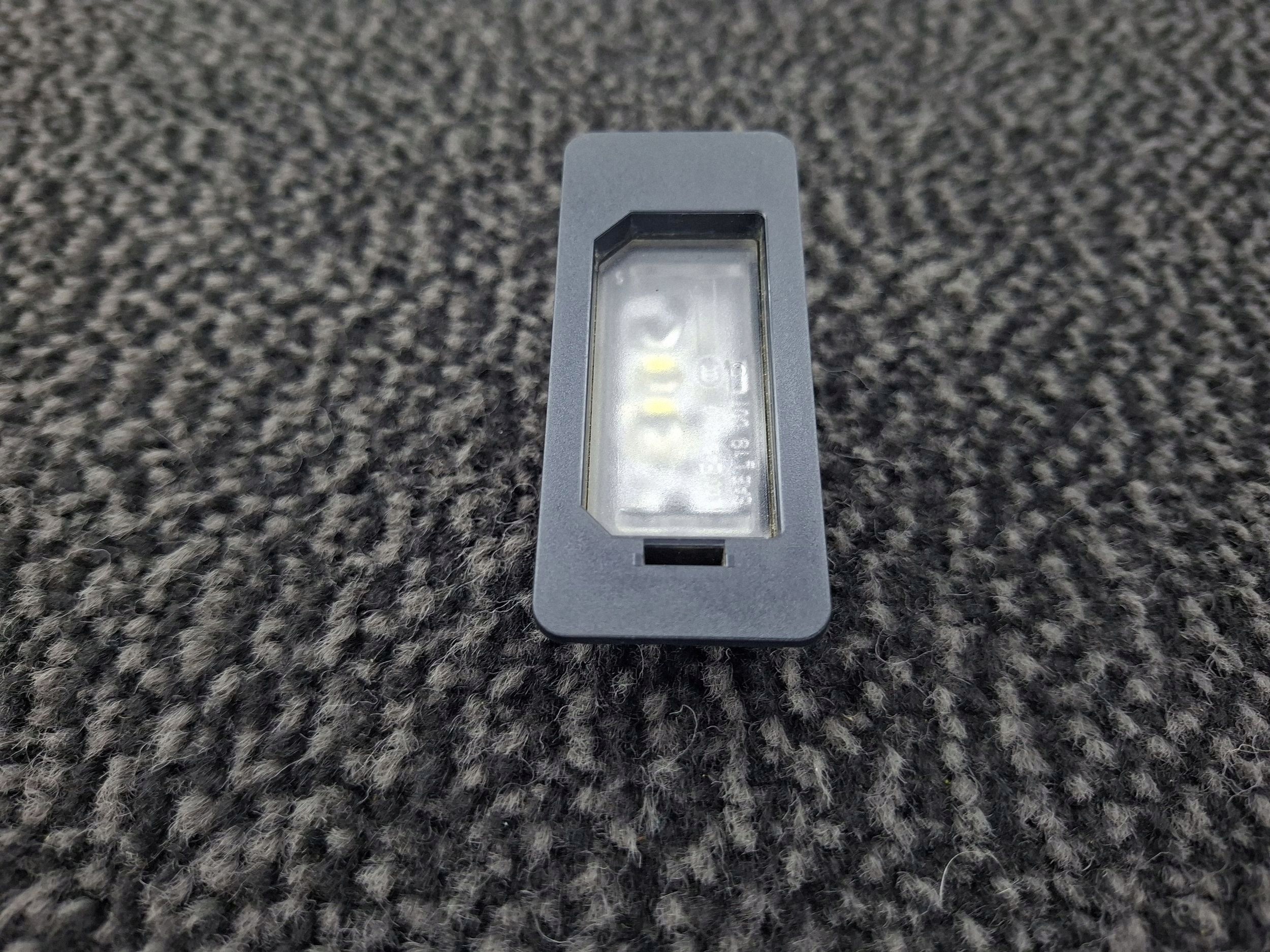 Lâmpada LED Placa BMW 2 Active Tourer U06 2024 image 7