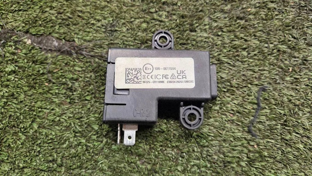 USB Kia 96125CV110 168kW 2023 Begagnad image 2
